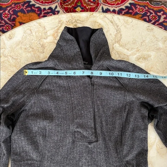 Lululemon Think Fast Pullover - Picture 14 of 16
